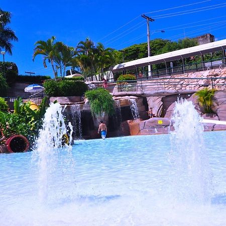 Diroma Resort Com Um Dia No Acqua Park Caldas Novas Zewnętrze zdjęcie