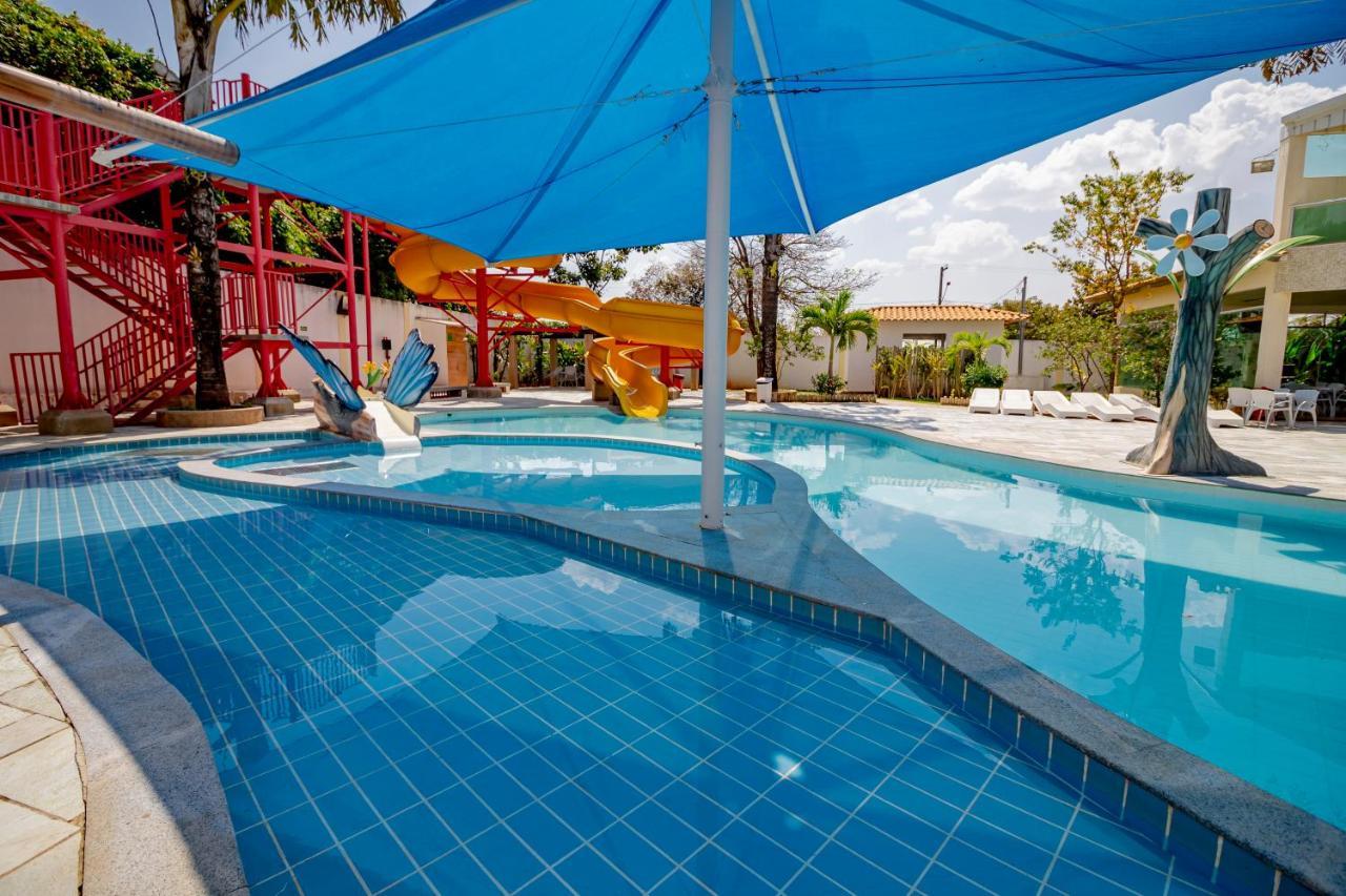 Diroma Resort Com Um Dia No Acqua Park Caldas Novas Zewnętrze zdjęcie